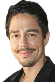 Ảnh diễn viên Zak Santiago
